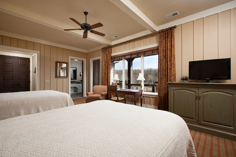 Bright'S Creek Lodge Columbus 外观 照片