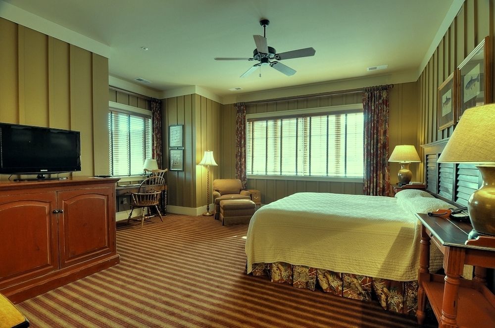 Bright'S Creek Lodge Columbus 外观 照片