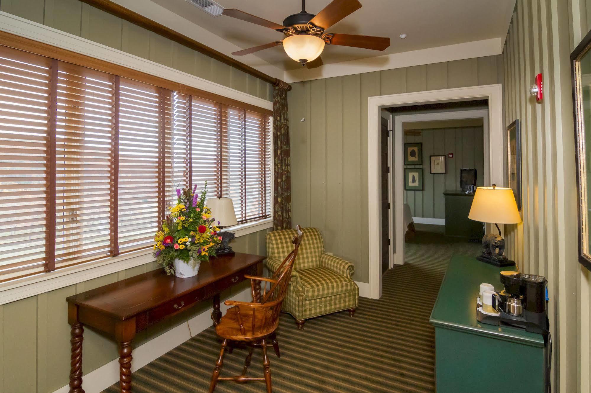 Bright'S Creek Lodge Columbus 外观 照片