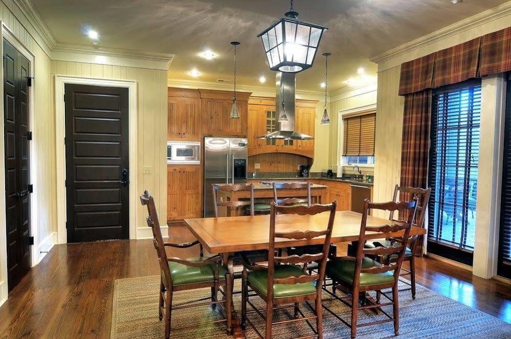 Bright'S Creek Lodge Columbus 外观 照片