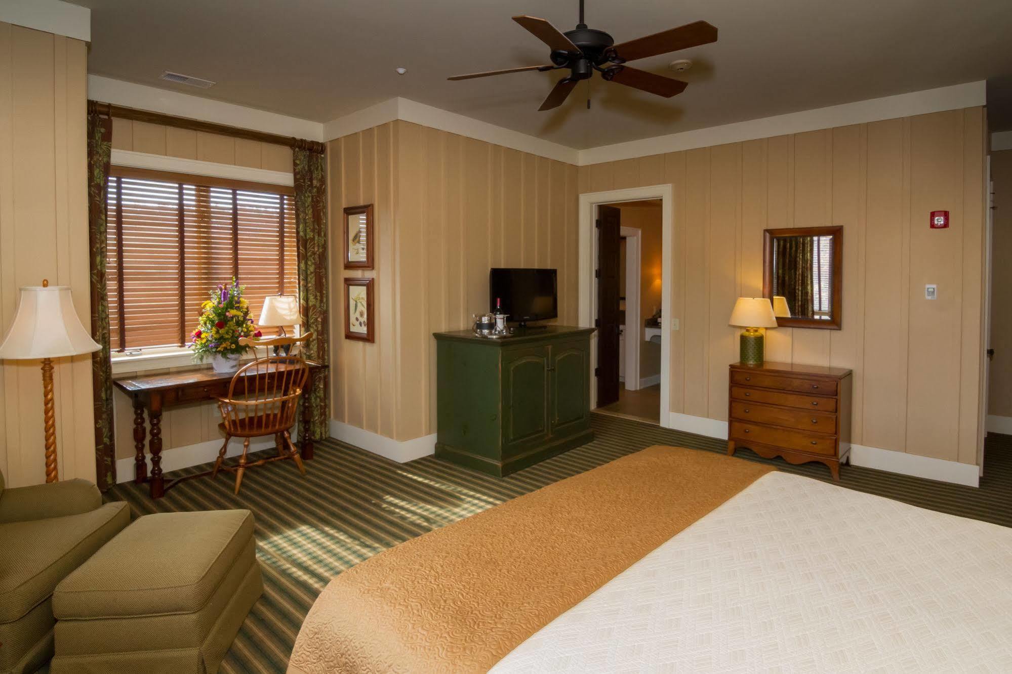 Bright'S Creek Lodge Columbus 外观 照片